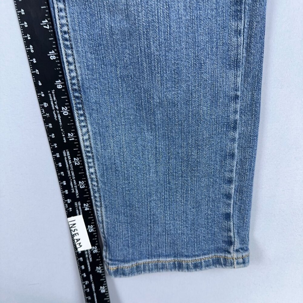 Banana Republic Girlfriend Jeans Womens Size 32W Distreesed Mid Rise Blue - Picture 9 of 11